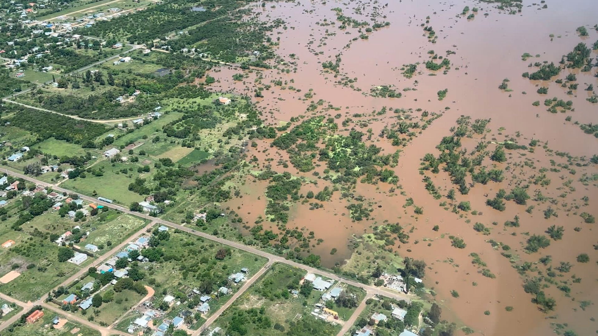 El avance del Río Uruguay provocó inundaciones en el departamento de Paysandú, Uruguay (Archivo/Twitter Javier García)