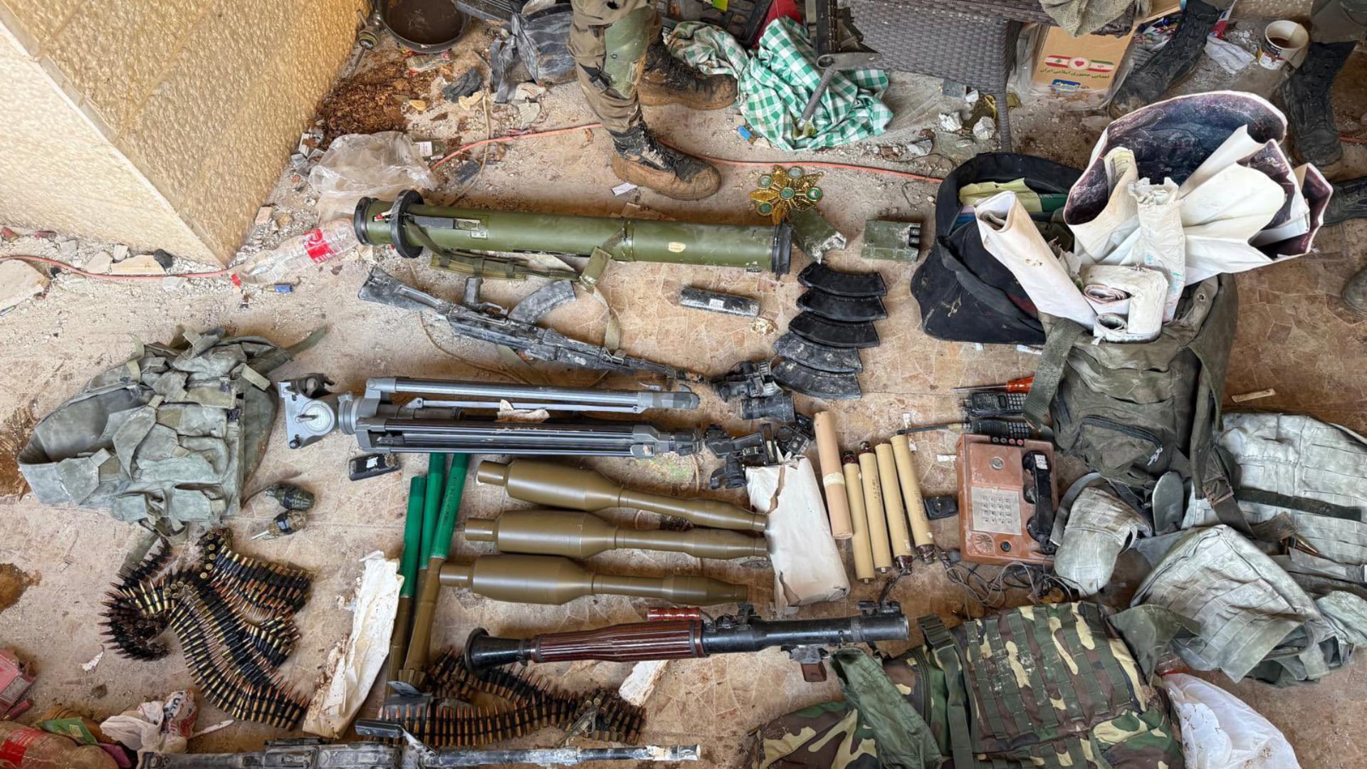 Las FDI hallaron arsenal del grupo terrorista en el sur de Líbano (@idfonline)