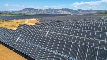 Planta de paneles solares más grande de El Salvador - AES El Salvador - Emerson Del Cid