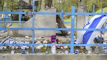 Los niños judíos la fosa