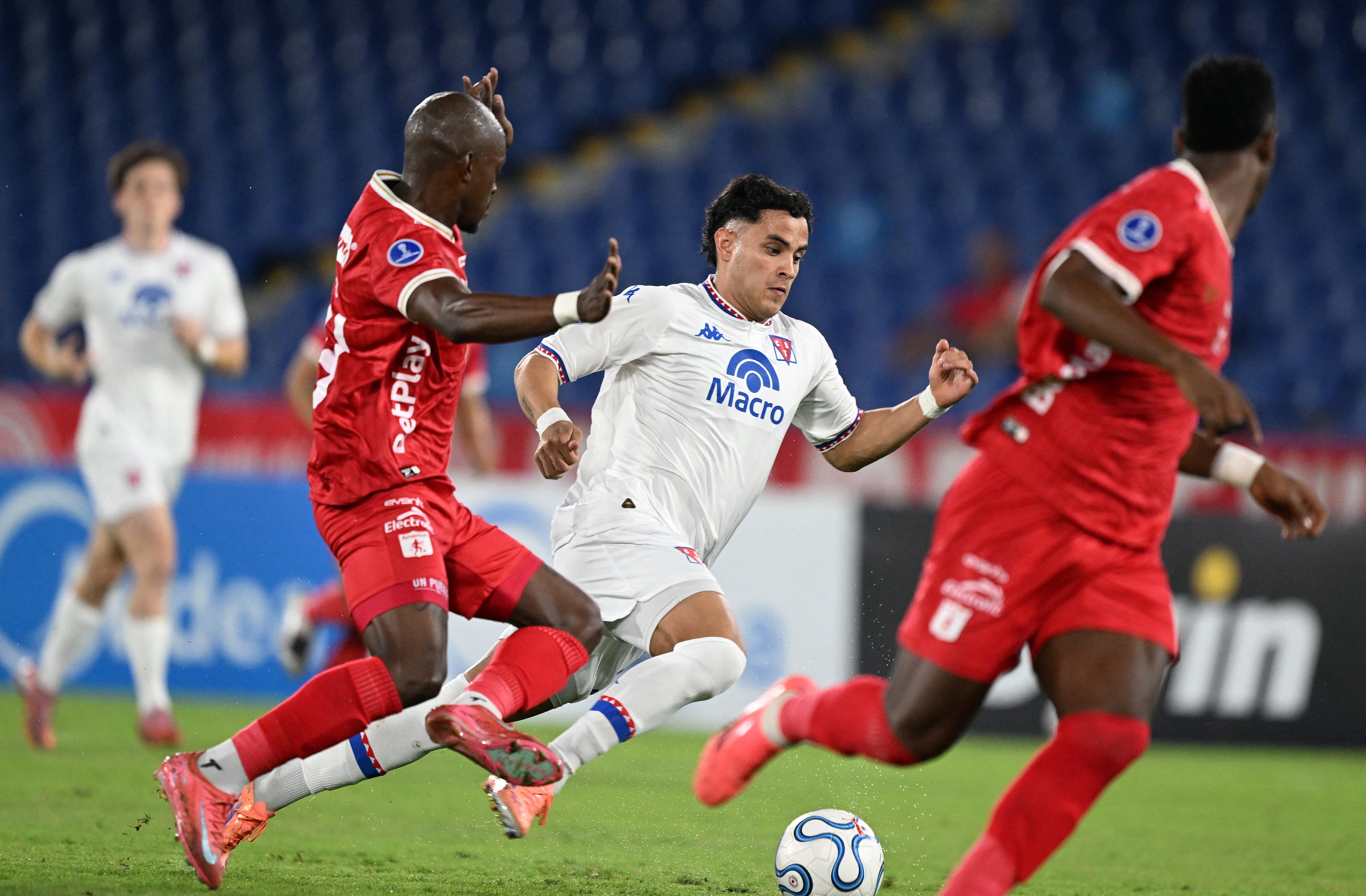 Tigre vence al América de Cali en Colombia en un partido clave de la Copa Sudamericana