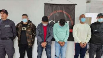 Vigilantes de conjuntos residenciales dirigían