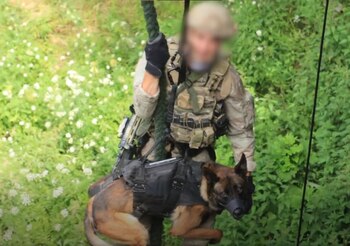 La labor de Leuk era