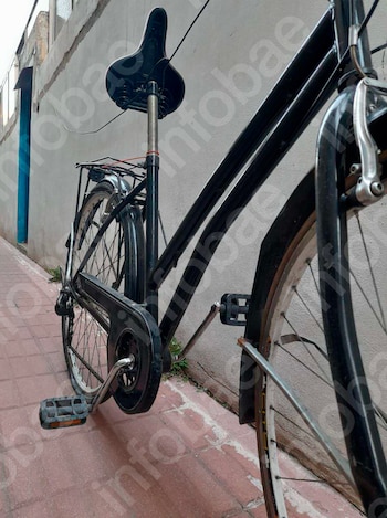 Iba en bicicleta, cayó por una rotura en el asfalto y la Justicia ordenó indemnizarla