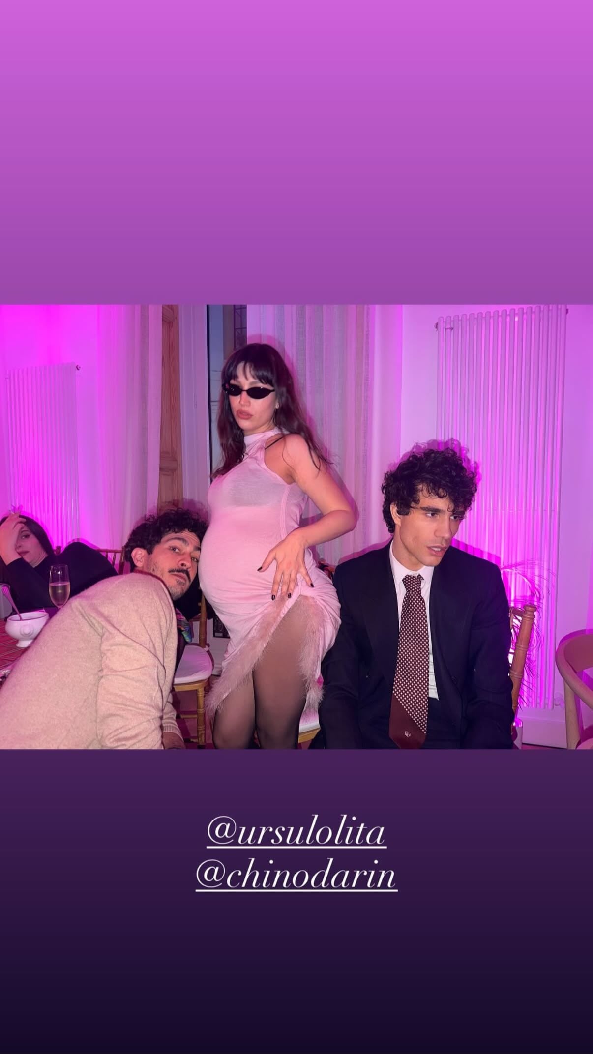 Úrsula Corberó lució su embarazo en la fiesta de Año Nuevo de Los Javis acompañada por el Chino Darín (Instagram)