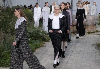 La última presentación de la colección Primavera/Verano 2020 de Haute Couture para la casa de moda Chanel en París, Francia el 21 de enero de 2020 (Reuters)