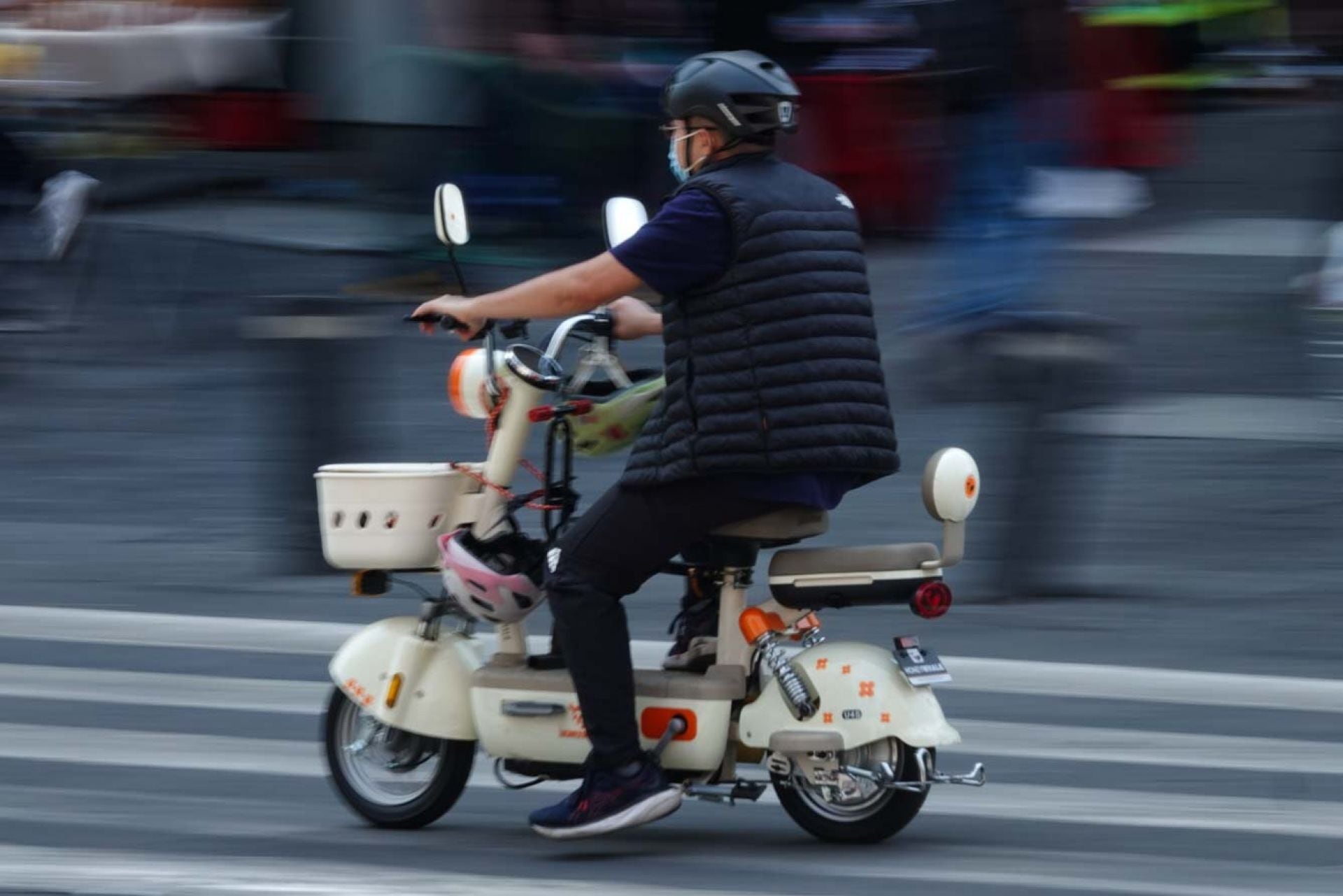 El 98% de las motos eléctricas estimadas para ingresar en 2025 no contará con registro en el sistema, según la Cámara de la Industria de las Motocicletas - crédito Cuartoscuro