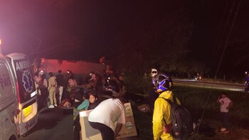 Se volcó una chiva que