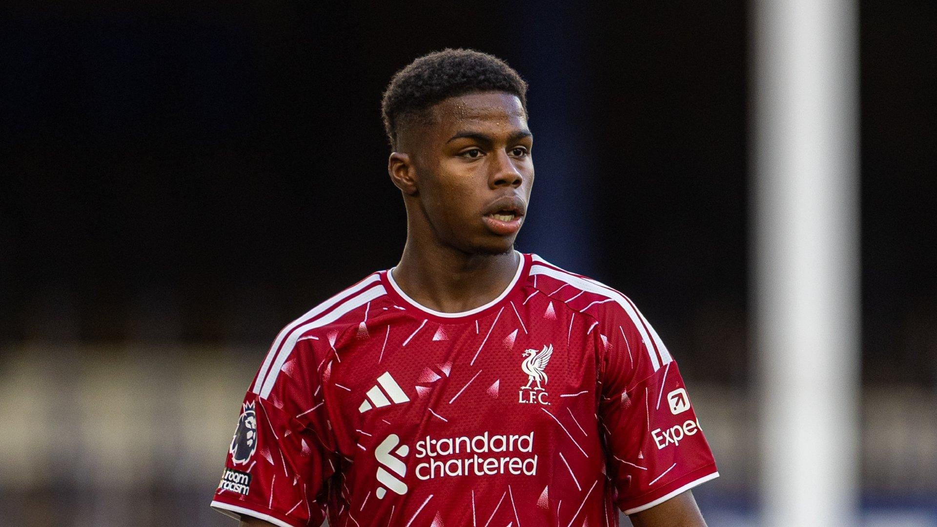 Keyrol Figueroa dejará Liverpool para jugar cedido en Port Vale durante toda la temporada 2026-27. (Imagen retomada del Liverpool)