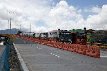 La habilitación parcial del puente de Venecia redistribuye el tránsito mientras avanzan las obras de Transmilenio en la avenida 68 y el paso deprimido - crédito IDU