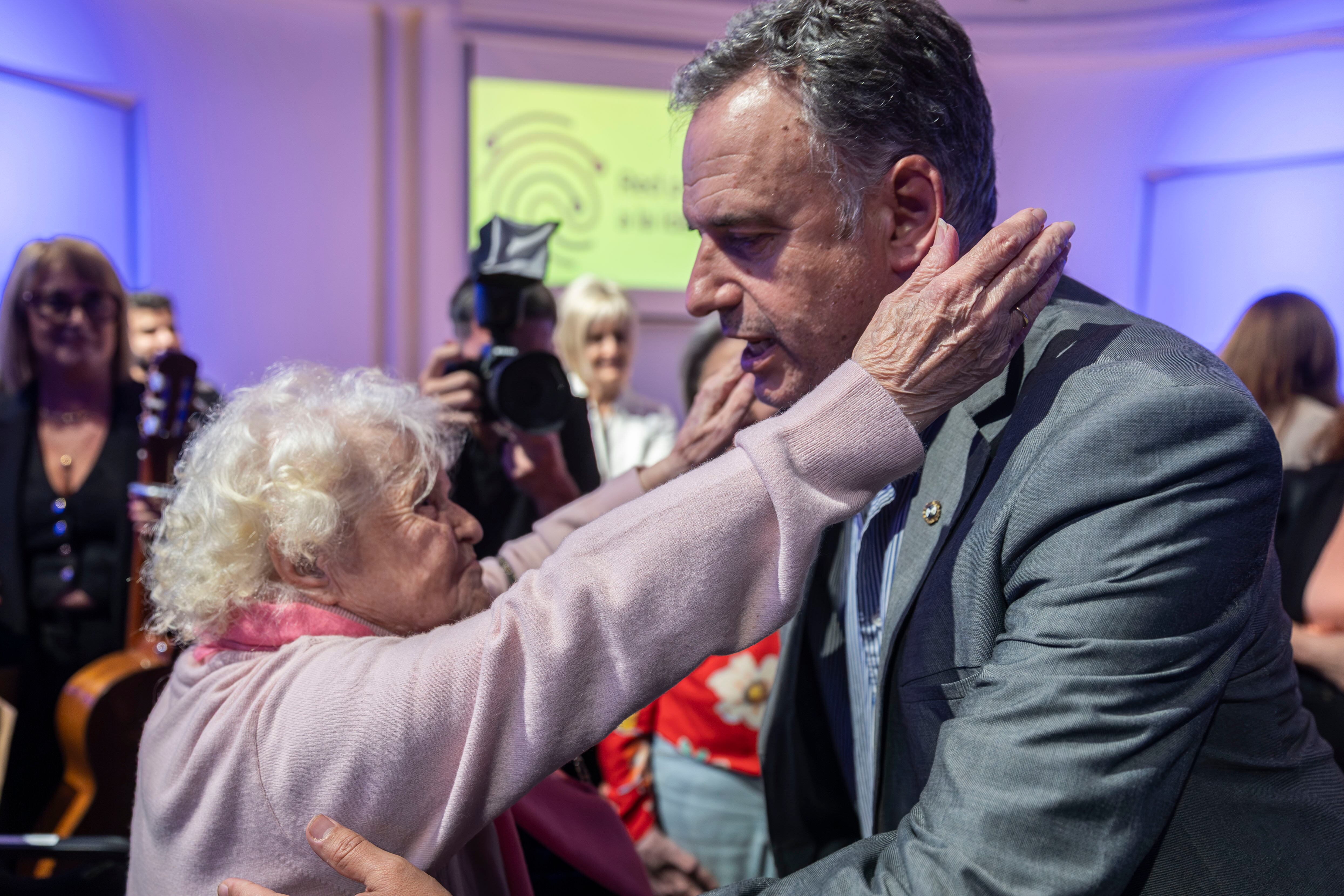 María Bellizi con Yamandú Orsi (Camilo dos Santos/Presidencia)