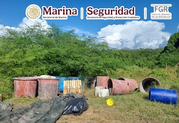 Las autoridades también localizaron destiladores, centrifugadoras, mezcladoras, bombas de agua y diversas herramientas. (X @GabSeguridadMX)