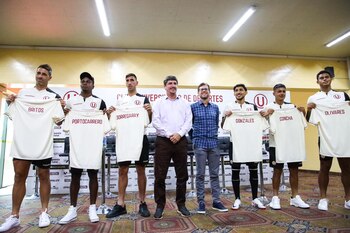 Universitario contrató a seis jugadores para el 2024: Sebastián Britos, Segundo Portocarrero, Diego Dorregaray, Christofer Gonzales, Jairo Concha y Christopher Olivares. - créditos: Universitario
