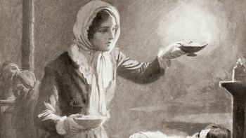 La historia de “la dama de la lámpara”, la enfermera que abandonó una vida confortable para curar heridos en el horror de la guerra
