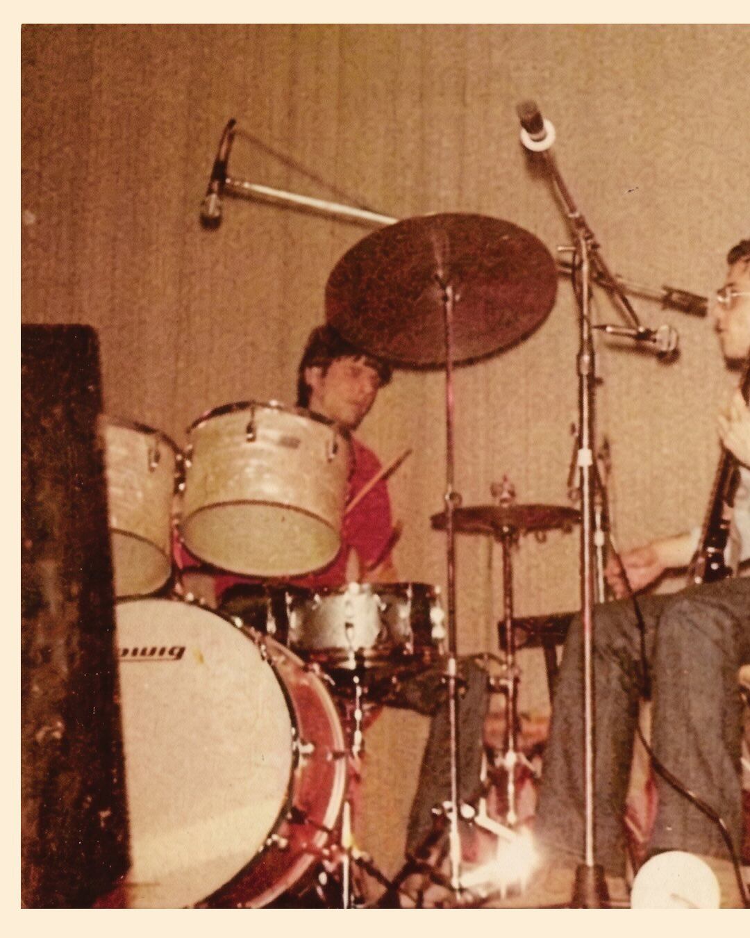 Mario Pájaro Gómez, luego vocalista de Vilma Palma, en sus años de Staff