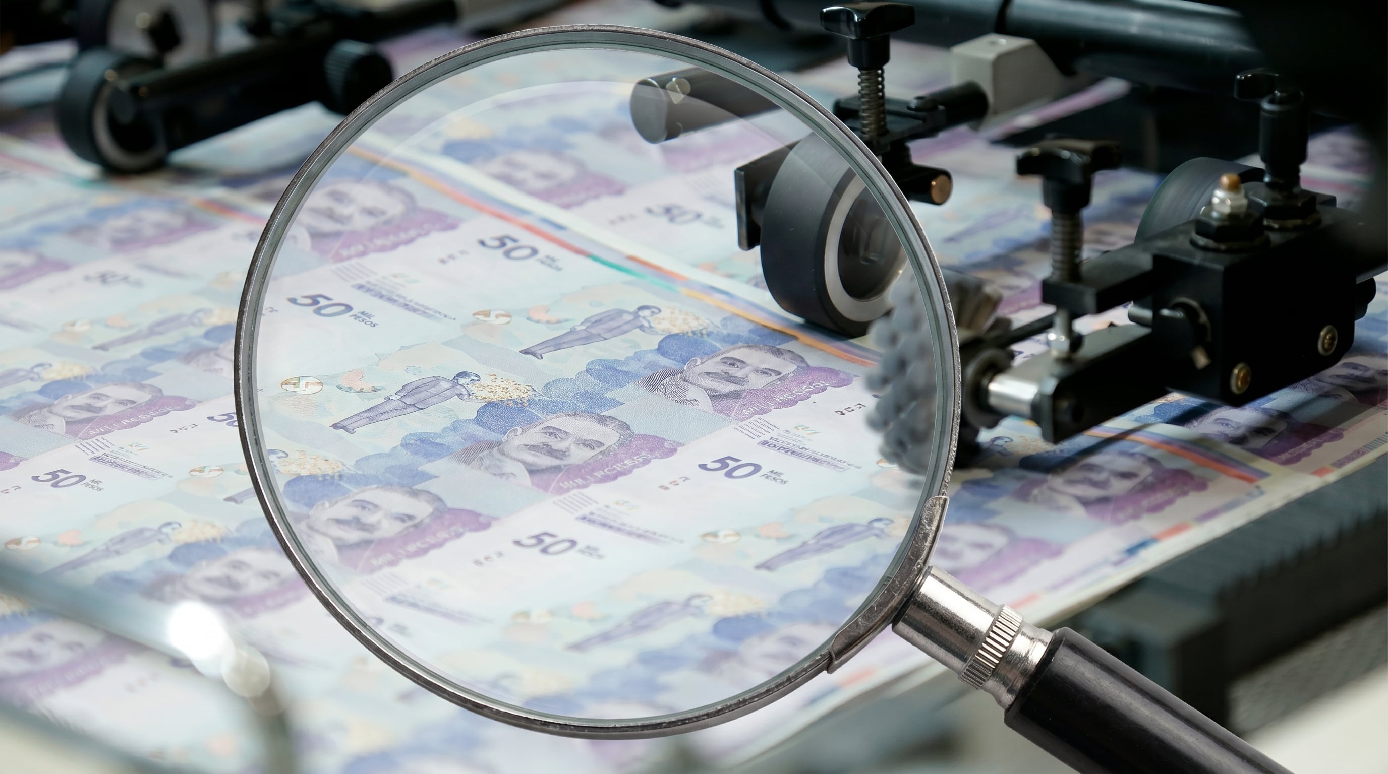 El Gobierno prevé una reforma tributaria de $30 billones para 2027 o un ajuste equivalente entre más ingresos y menos gasto - crédito Colprensa/VisualesIA/Imagen Ilustrativa Infobae