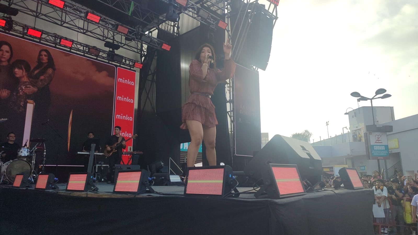 María Grazia Polanco cantó algunos temas en la presnetacion de los actores de ‘La vida que me robaste