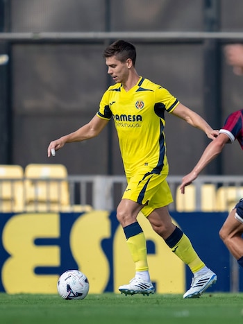 Juan Foyth regresó a las canchas luego de la lesión que lo dejó seis meses sin actividad (X:@VillarrealCF)