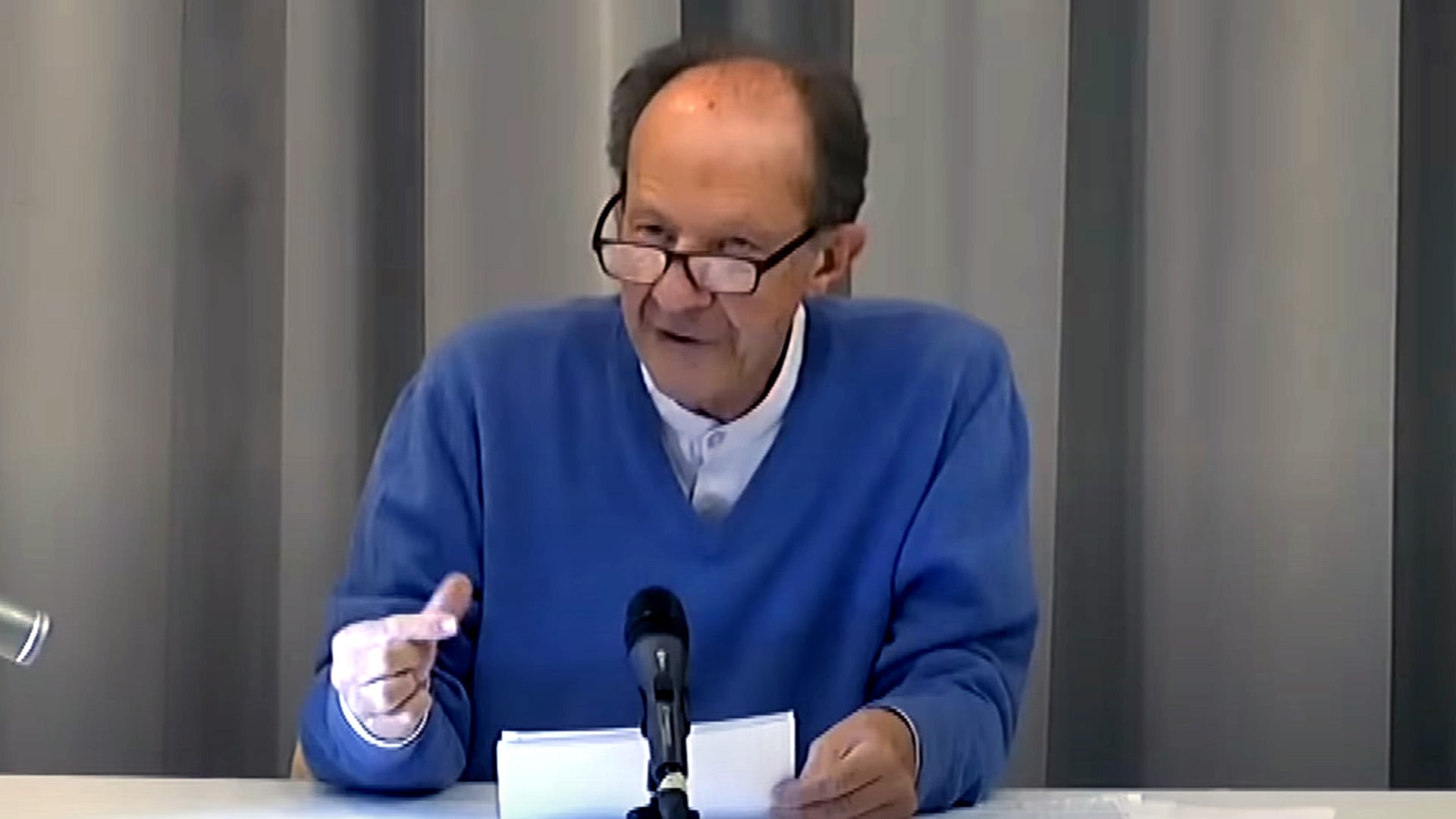 Giorgio Agamben, filósofo italiano: “A los ojos de la autoridad –y quizá con razón– nada se parece más a un terrorista que el hombre ordinario”
