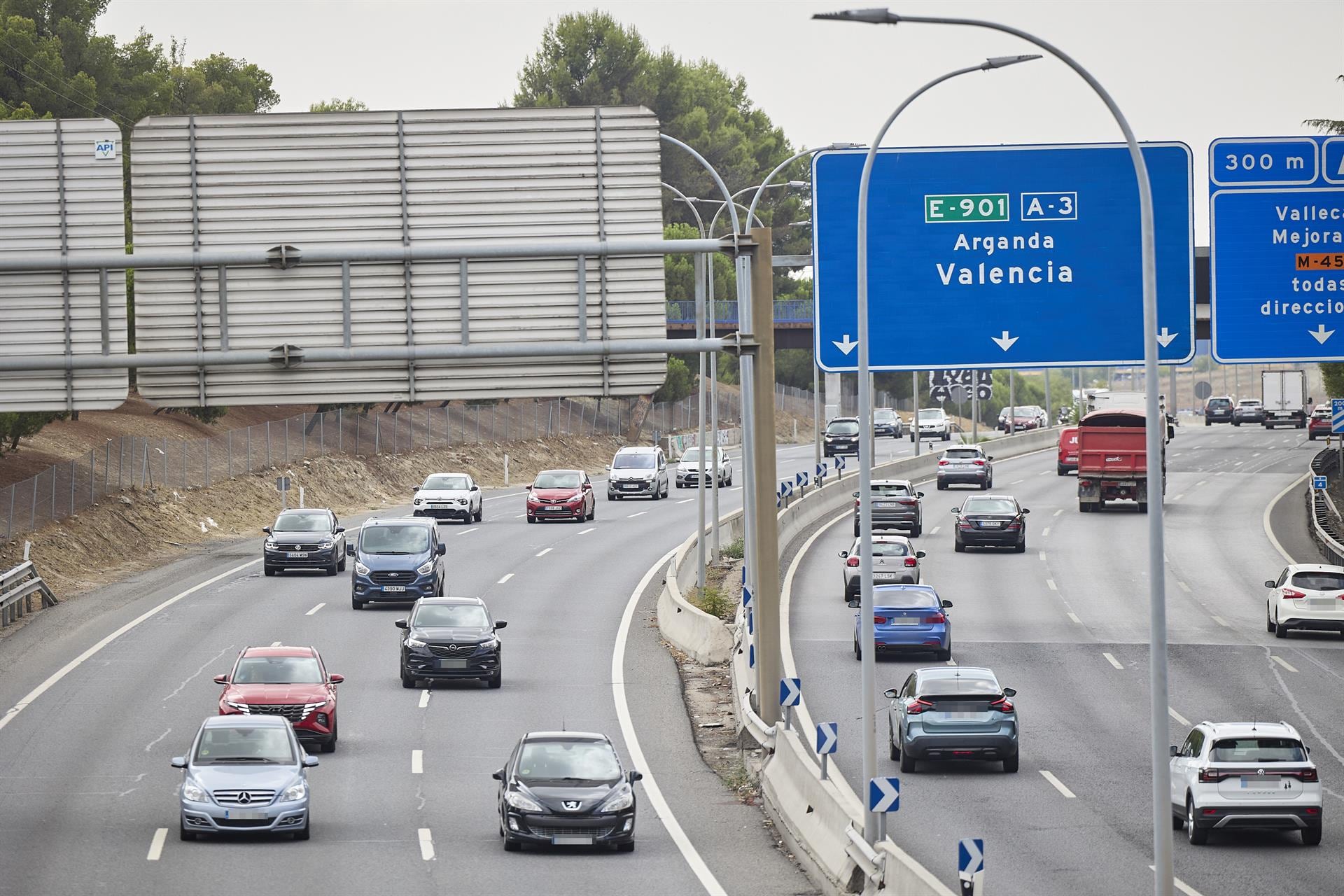 Los mejores restaurantes de carretera para parar en la A-3: un viaje desde las gachas manchegas hacia los arroces valencianos