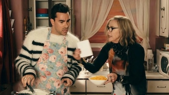 Dan Levy revela que consideró continuar ‘Schitt’s Creek’ antes de la muerte de Catherine O’Hara