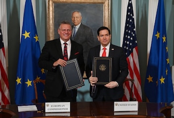 El comisario europeo de Comercio y Seguridad Económica, Marcos Sefcovic, junto al Secretario de Estado de Estados Unidos, Marco Rubio, en Washington, Estados Unidos, a 24 de abril de 2026