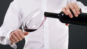 Día Internacional del Sommelier: la fecha que fijó estándares globales para un oficio clave en la cultura del vino