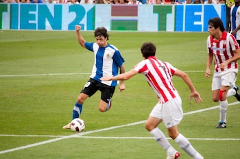 Tote jugando un partido con