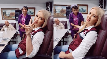Meli Espinoza vuelve a Morena, pero un video recibiendo un masaje en su oficina desata críticas en redes sociales.