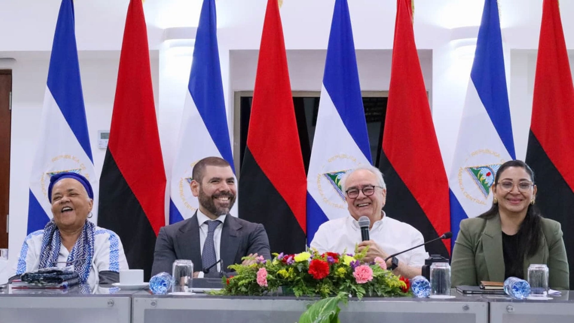 “Con estas reformas se estará dando más seguridad y estabilidad para sus inversiones”, dijo Laureano Ortega Murillo en la consulta. (Foto 19 Digital)