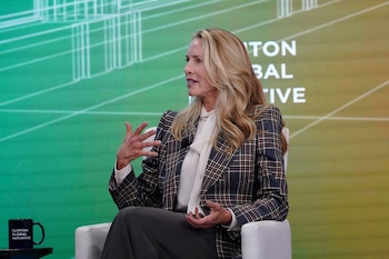 A través de Emerson Collective,