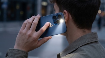 iPhone - Apple - linterna - tecnología - 21 de mayo