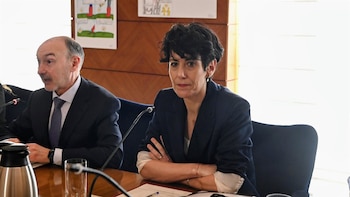 Elma Saiz se remite a las palabras de Sánchez: "Confianza en la Justicia y confianza en Zapatero"