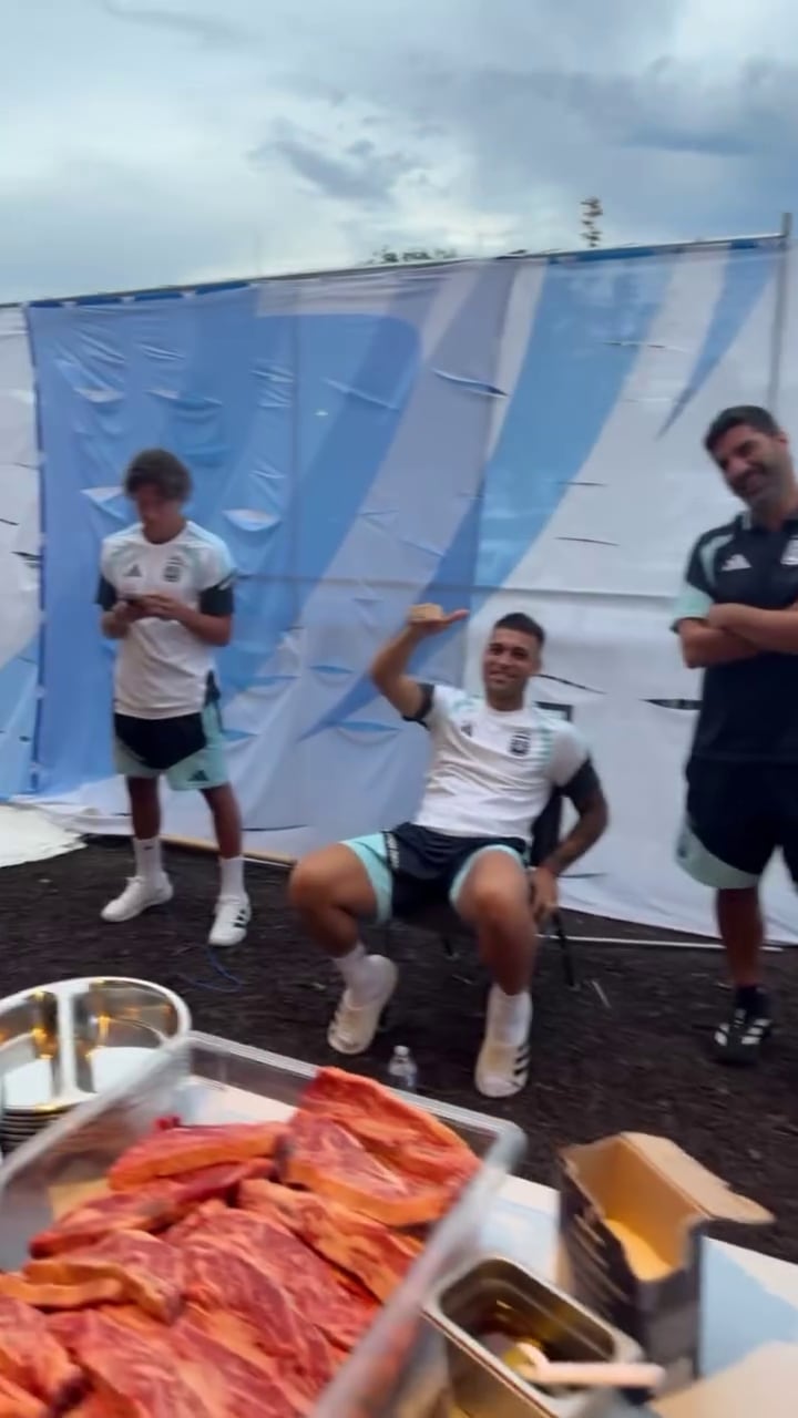 Lautaro Martínez y Giuliano Simeone, dos de los jugadores que acompañaron a los cocineros