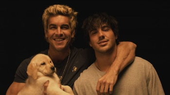 Mario y Óscar Casas terminan su nueva película juntos y el pequeño comparte una “carta abierta” para su hermano: “Tu haces que me enamore de esta profesión”