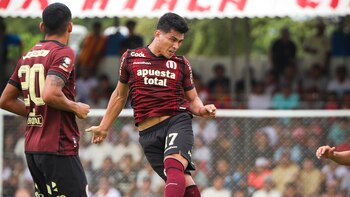 Universitario empató 2-2 contra Atlético