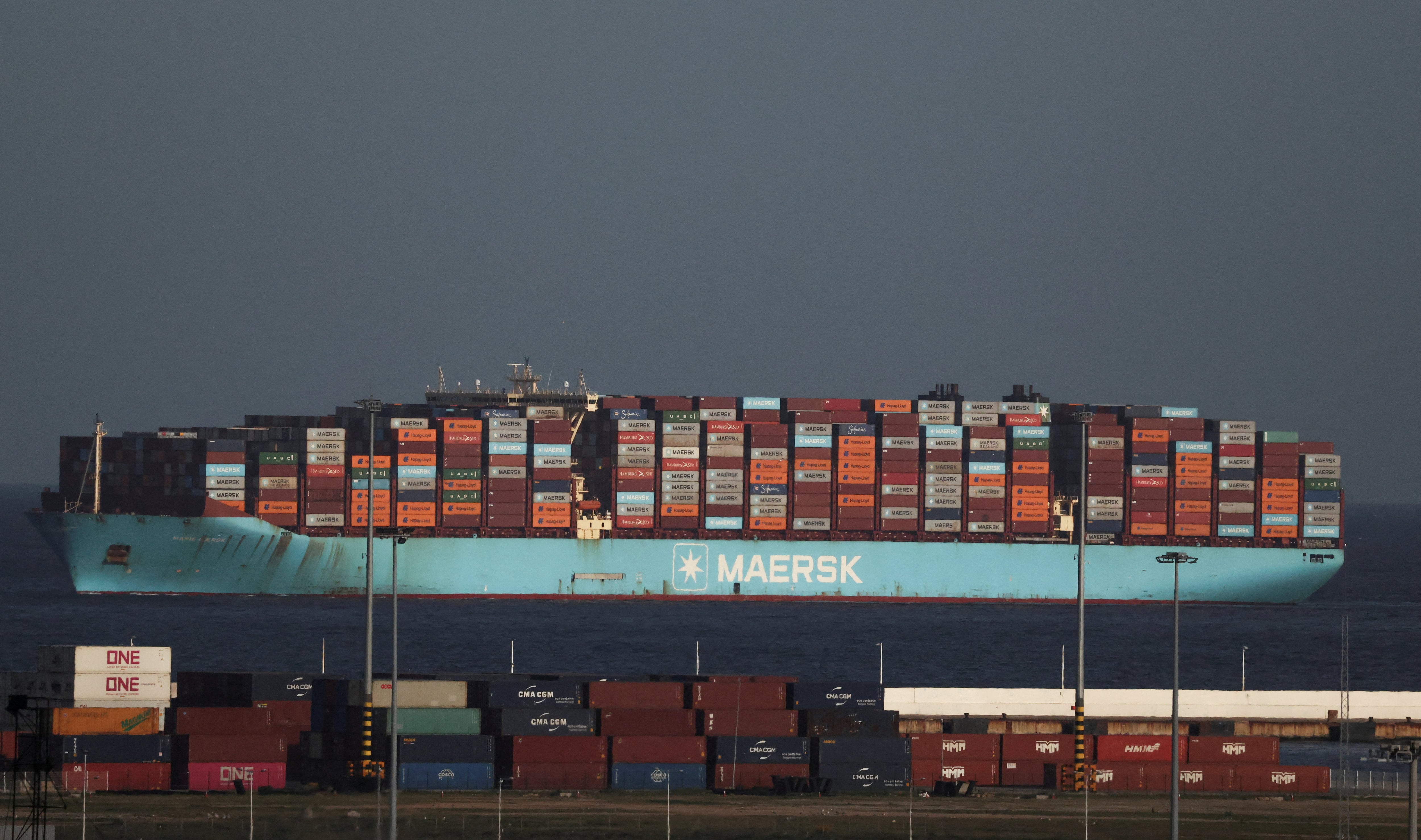 Un barco de Maersk en un puerto español. REUTERS/Nacho Doce