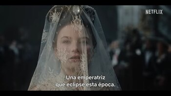 Devrim Lingnau es Sisi, la