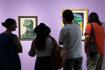 La muestra presenta una línea temporal que explora las raíces familiares, la formación intelectual y la trayectoria cultural de Salarrué en El Salvador./ (Créditos: René Figueroa Centro Cultural de España)