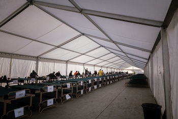 Imagen de los uno de los dispositivos habilitados para la acogida temporal de migrantes en Ceuta. (Ministerio de Inclusión, Seguridad Social y Migraciones)