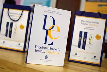 Ejemplar del Diccionario edición Tricentenario.