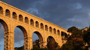 La Segovia francesa: el acueducto mejor conservado que es perfecto para hacer una visita en primavera