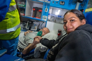 Karen Camargo, hija del exmilitar, agradeció al Gobierno nacional las gestiones que hicieron posible el traslado del exoficial desde Estados Unidos hasta el Hospital Militar Central - crédito Cancilleria