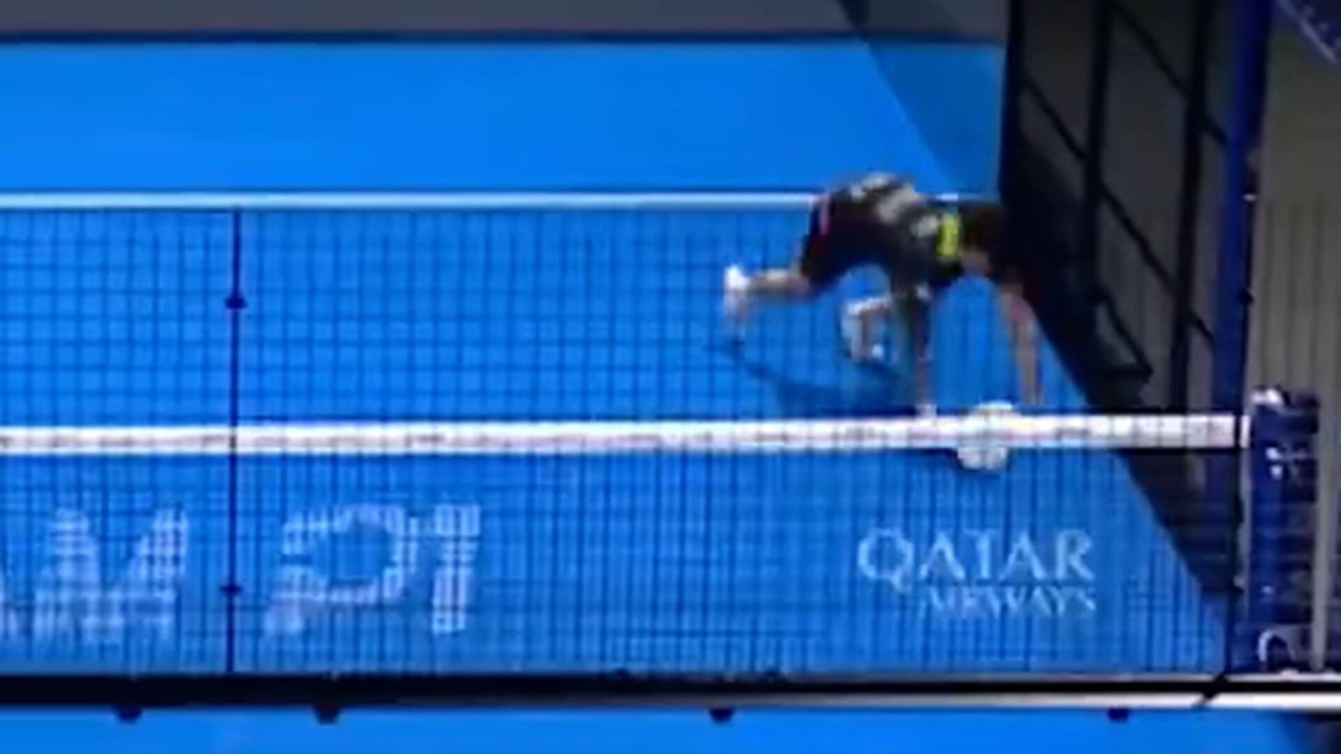 El momento en el que Tapia se lanzó para salvar el punto