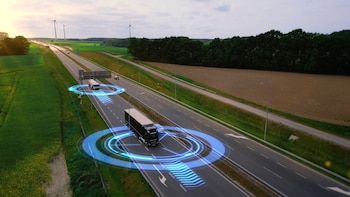 "En Estados Unidos, la escasez de conductores profesionales hacen que el transporte de carga enfrente cuellos de botella que el método autónomo podría aliviar" (Imagen: Movant Connection)