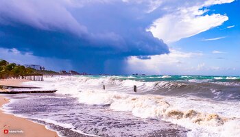 Huracán
Vientos fuertes
Lluvia torrencial
Fenómeno meteorológico
Temporada de huracanes
Desastres naturales
Impacto de huracán
Amenaza climática
Preparación para huracanes
Extremos climáticos
Imagen que representa un poderoso huracán con vientos fuertes y lluvia torrencial, ilustrando la intensidad de este fenómeno climático. - (Imagen ilustrativa Infobae)