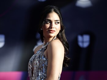 La actriz Melissa Barrera sigue