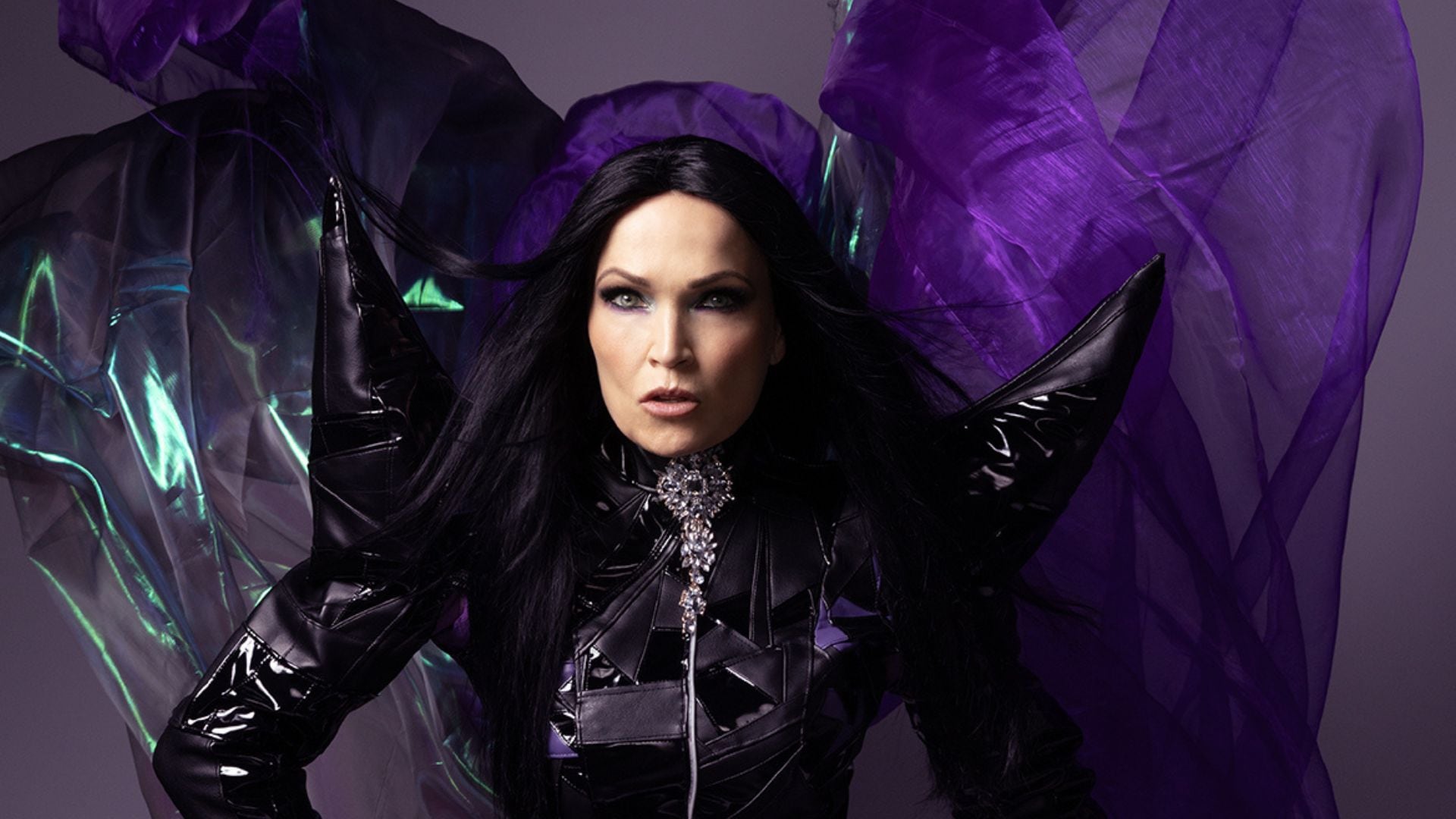 La soprano finlandesa se presenta el 9 de diciembre en el Auditorio BlackBerry en CDMX. (Tarja Turunen)