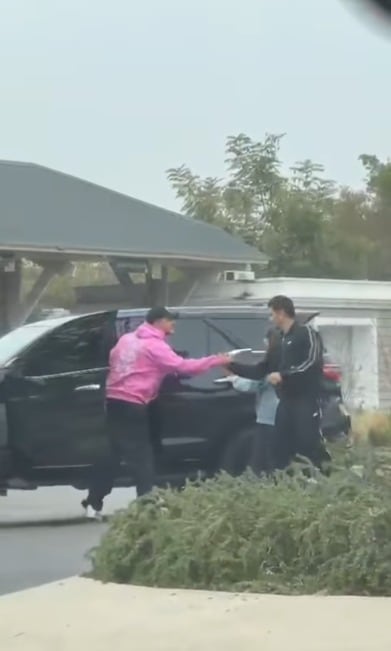 Mauro Icardi y Martín Migueles en el esperado reencuentro del futbolista con sus hijas tras su regreso a Argentina.