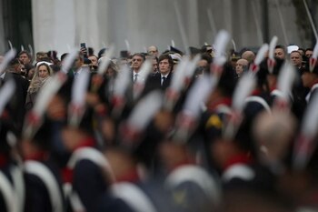 25 de mayo: las fotos del Tedeum del gobierno y el cambio de guardia en Plaza de Mayo - Image 3